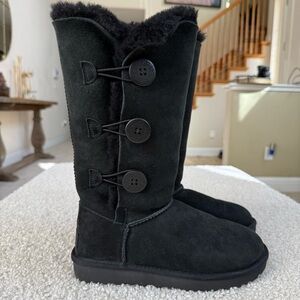 Ugg Bailey Button Triplet boots